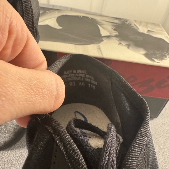 Capezio Children’s Black Split Sole Leather Lace Up Jazz Shoes Size 11 - Picture 2 of 4